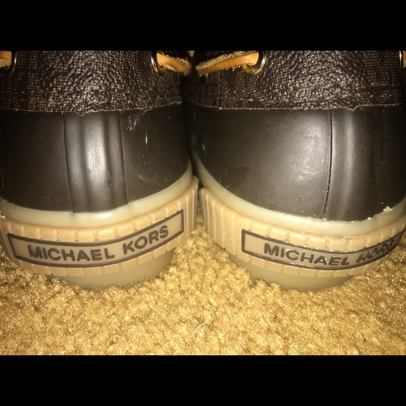 Sale ‼️🤩🥳MICHAEL KORS SHOES/sneakers - Picture 5 of 6